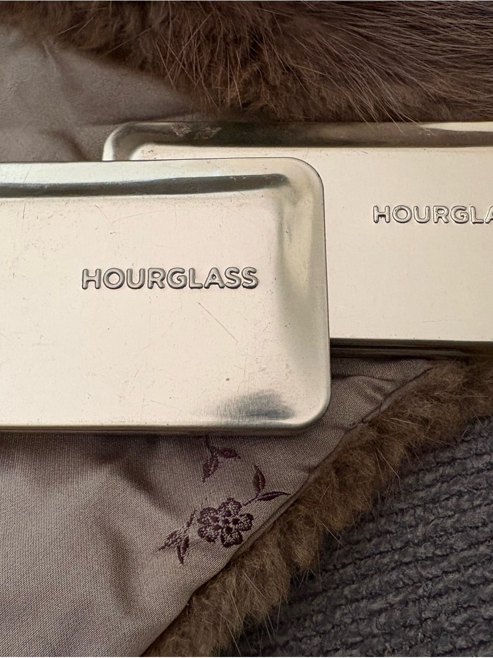 Hourglass Metallic Makeup Palette Case - Silver Mirror Finish